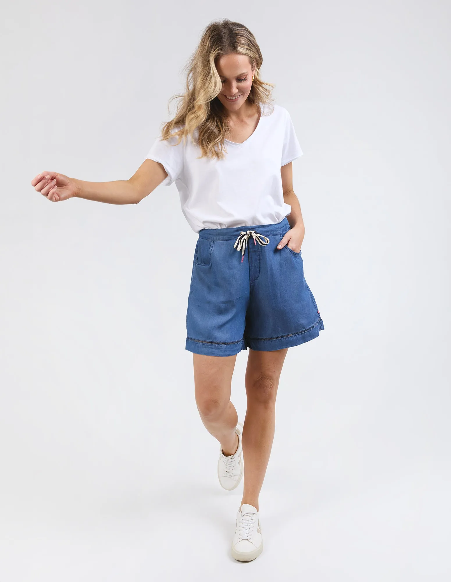 Astrid Chambray Short Dark Blue Wash