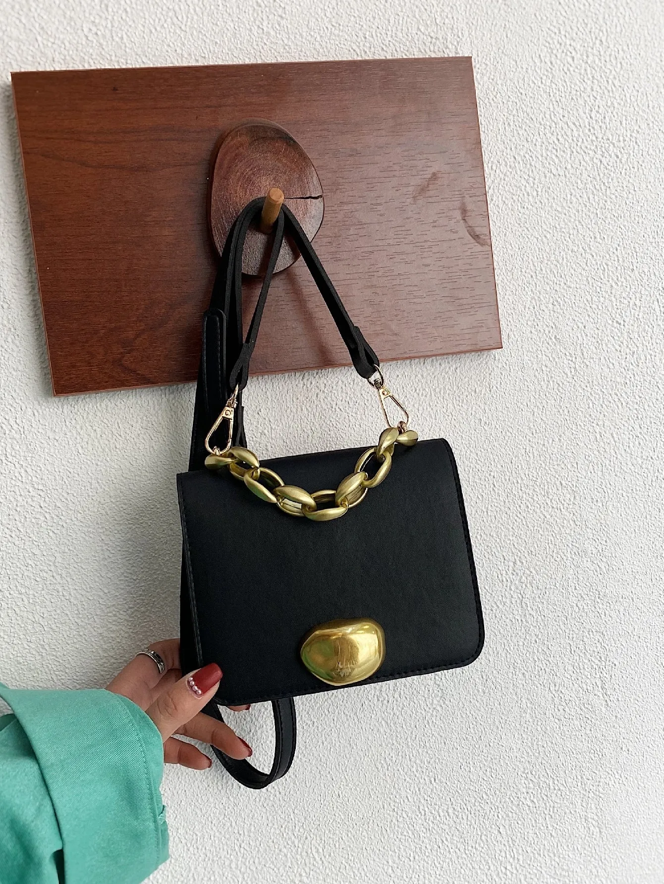 Chain Decor Crossbody Bag