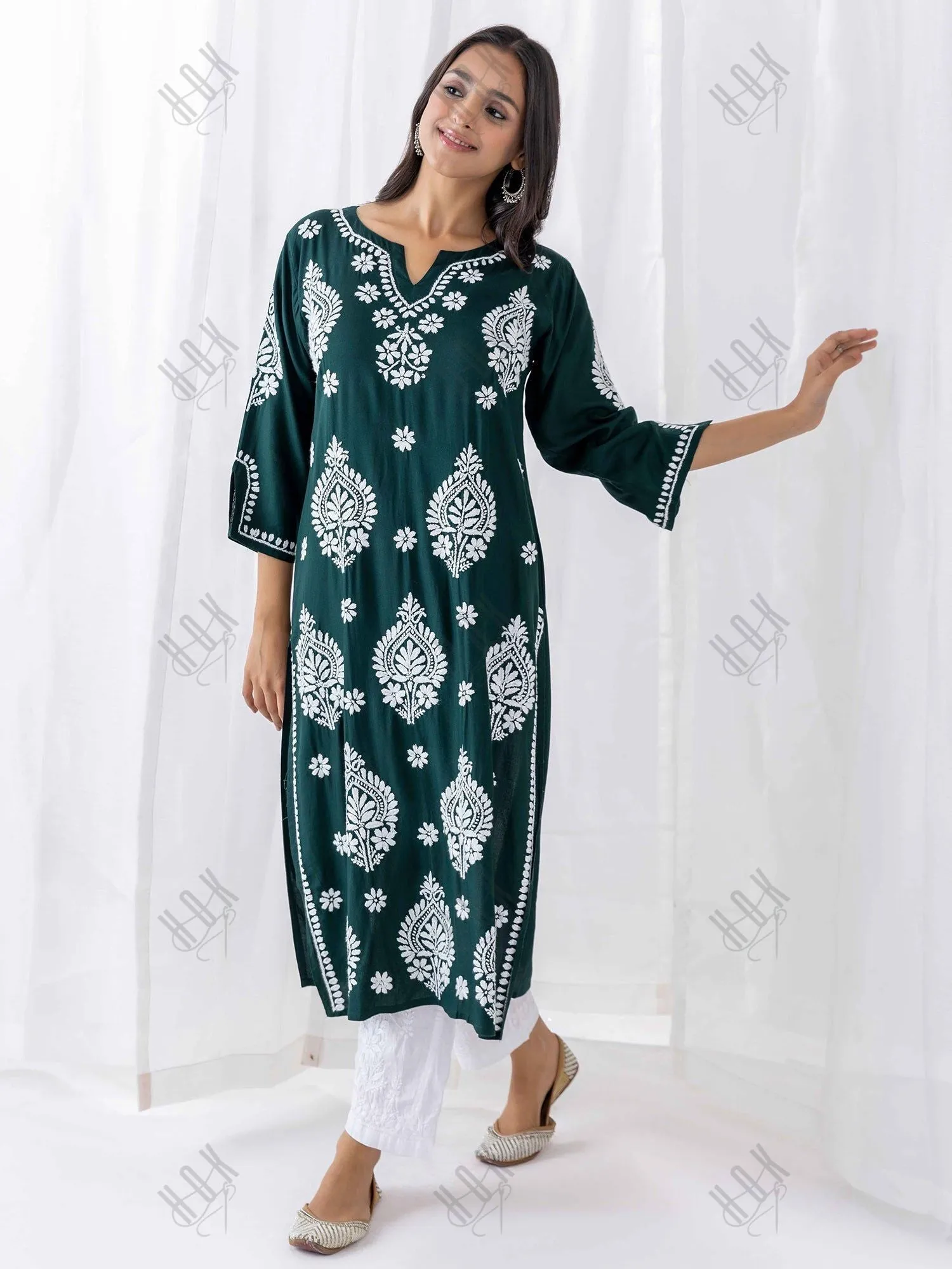 Fizaa Chikankari Kurta in Rayon Cotton Notch Neck Sea Green