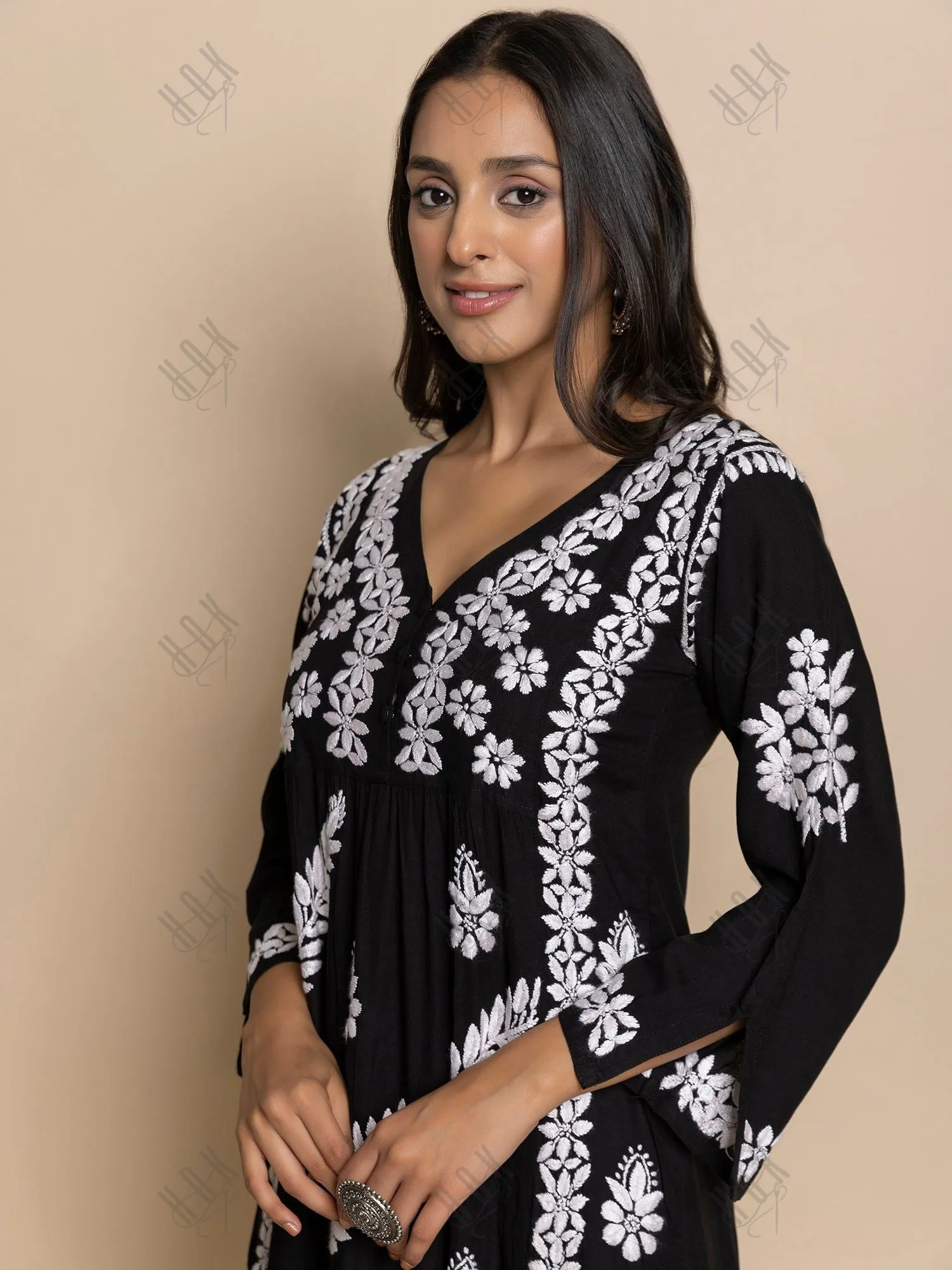 Fizaa Chikankari Kurta in Rayon Cotton V Neck Black