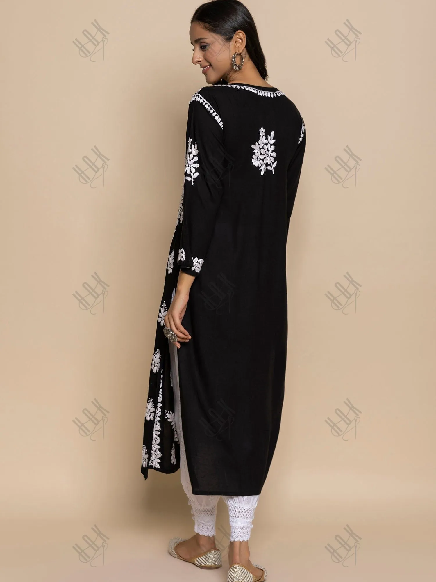 Fizaa Chikankari Kurta in Rayon Cotton V Neck Black