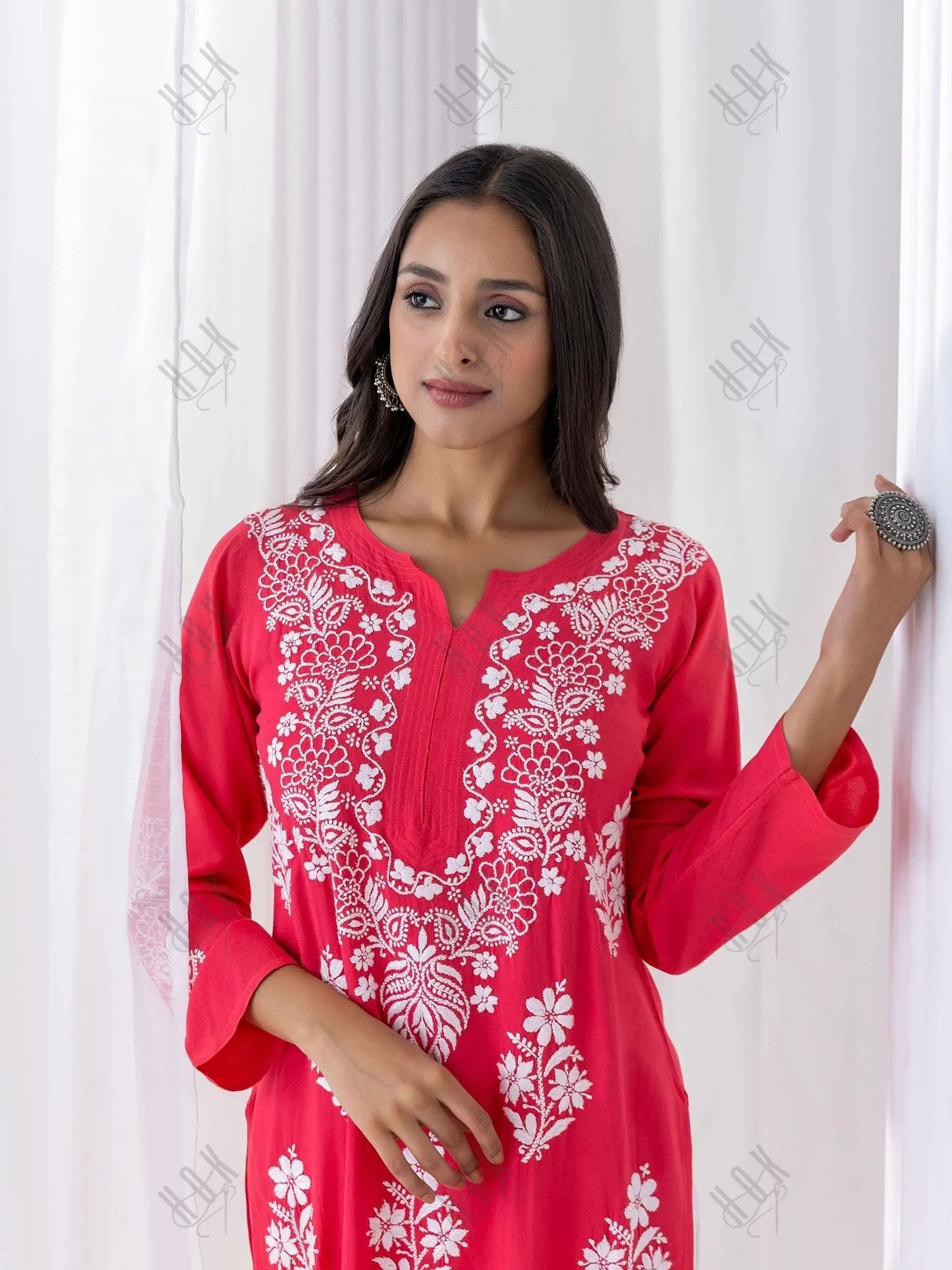 Fizaa Hand Embroidered Chikankari Kurta in Red