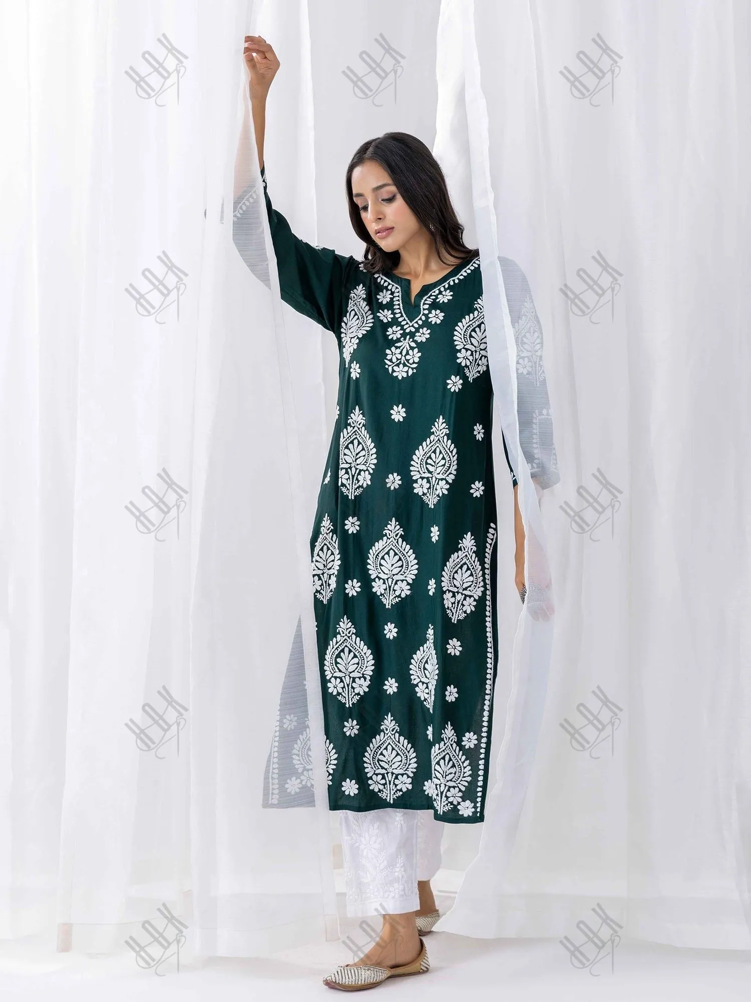 Jhanvi in Fizaa Chikankari Kurta in Rayon Cotton Notch Neck Sea Green