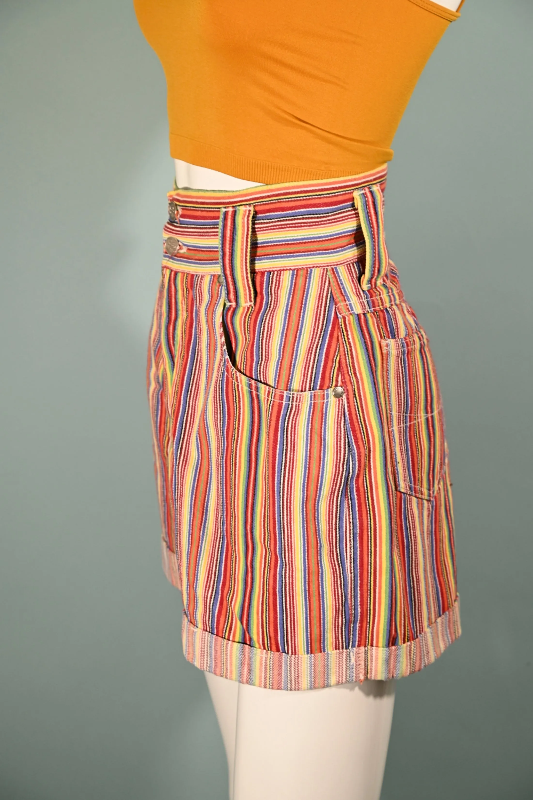 Nada Nuff 80s High Waist Striped Shorts SZ 9